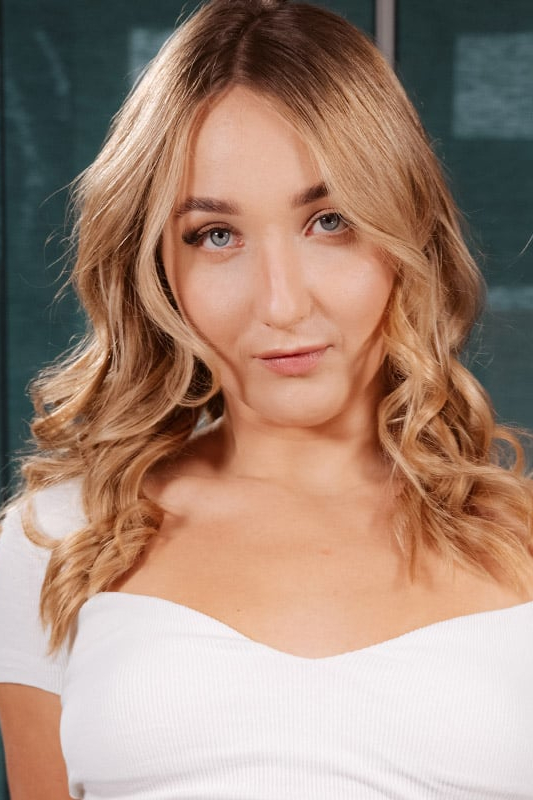 Chloe Chevalier's Nude Picture